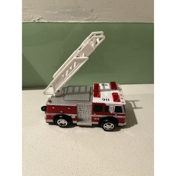 Goodbye Gear Maxx Action Fire Rescue Vehicle - With Lights and Sound - Picture 2 of 8